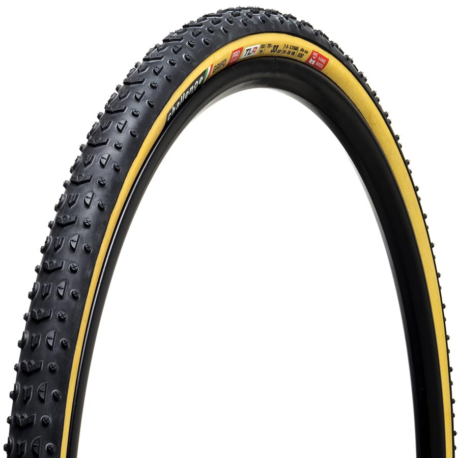 012098-02-700::0::012098-02-700::Challenge, Grifo Pro, Pneu Gravel, 700x38C, Pliable, Tubeless Ready, Smart, PPS, 300TPI, Flanc Beige