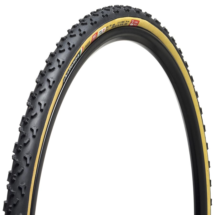 012100-01-700::0::012100-01-700::Challenge, Limus Pro, Pneu Gravel, 700x33C, Pliable, Tubeless Ready, Smart, PPS, 300TPI, Flanc Beige