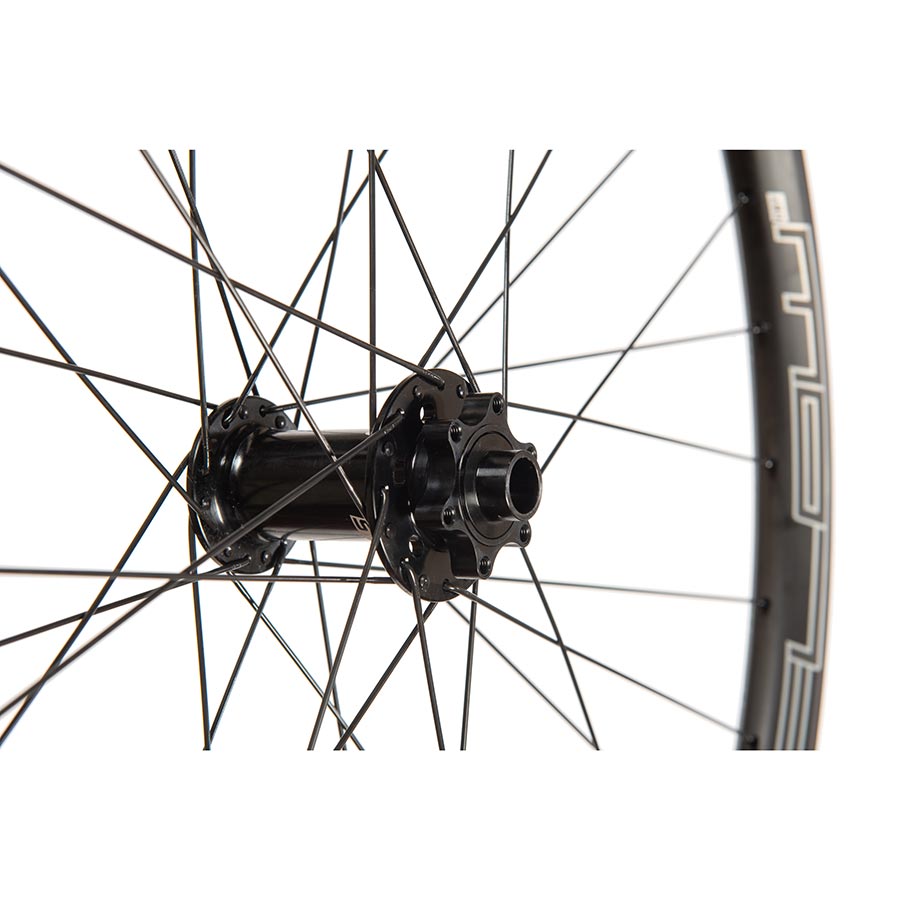 041844-01-29::1::041844-01-29::Stans No Tubes, Flow CB7, Roue, Avant, 29'' / 622, Trous: 32, 15mm TA, 110mm Boost, Disque IS 6-boulons