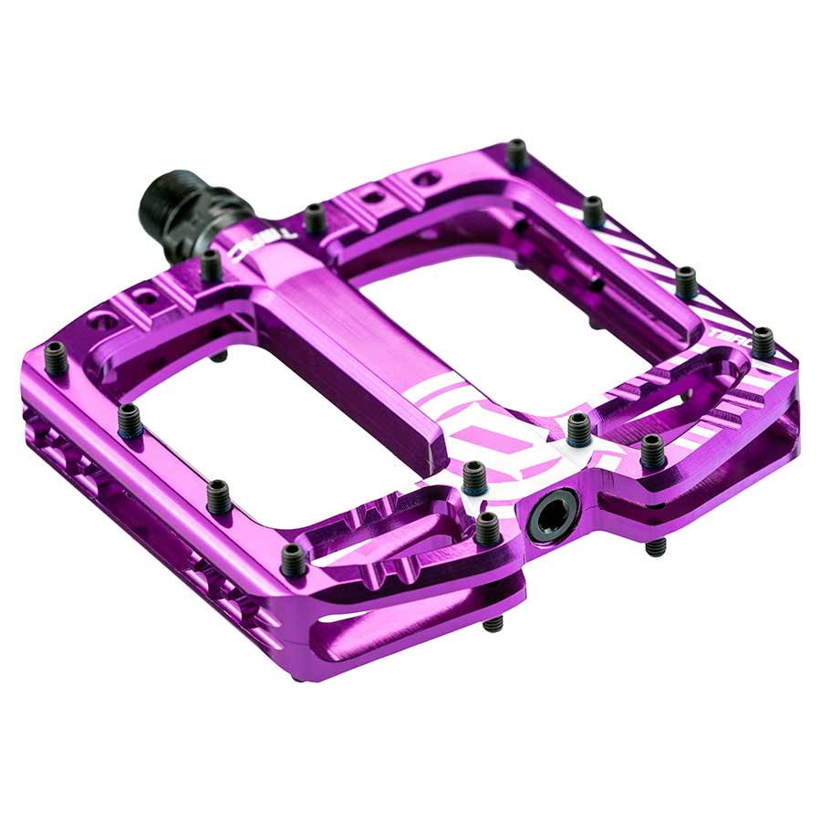 450878-03::0::450878-03::Deity, TMAC, Pédales plateformes, Corps: Aluminium, Axe: Cr-Mo, 9/16'', Violet, Paire