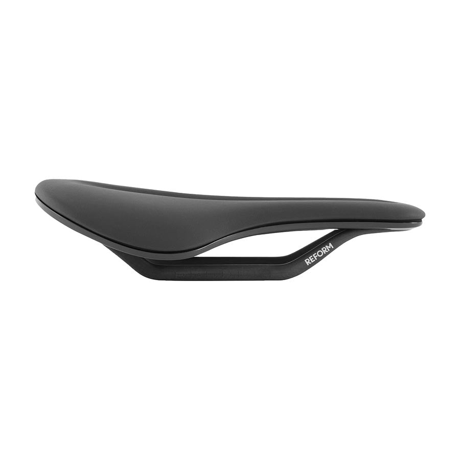 551239-01::0::551239-01::Reform Saddles, Seymour, Selle, Sans bloc d'alimentation, 252 x 142mm, Unisexe, 197g, Noir carbone