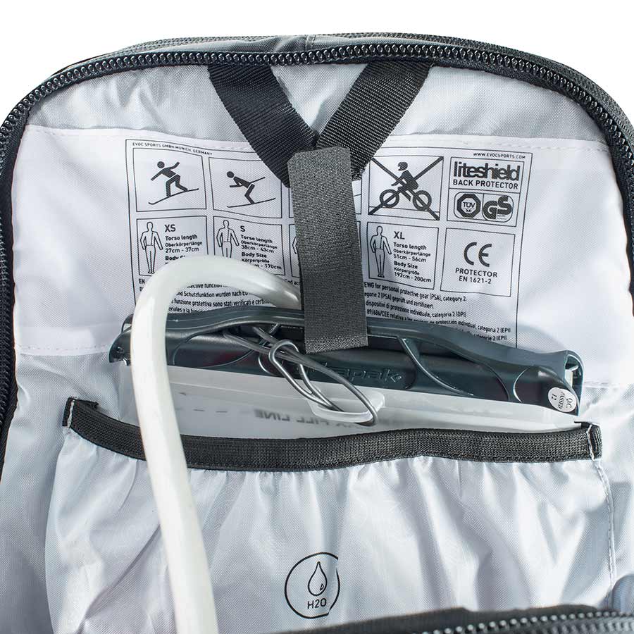 720583-01-S::6::720583-01-S::EVOC, FR Trail Blackline, Sac à dos, 20L, Noir, S