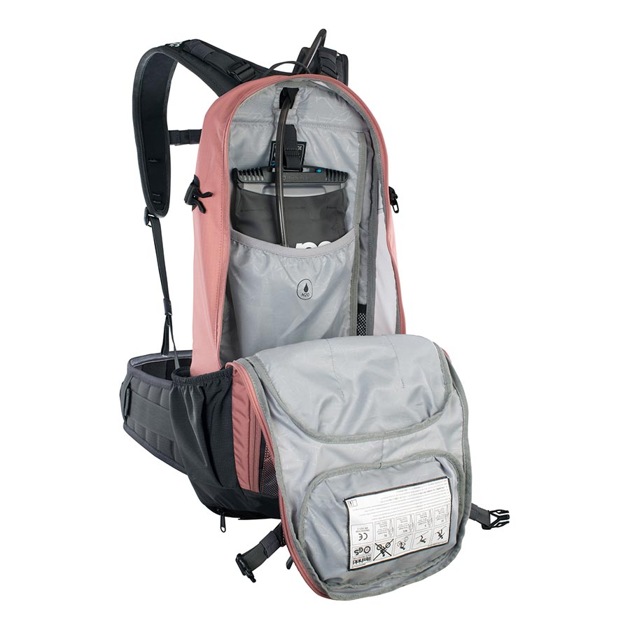 720592-07-ML::7::720592-07-ML::EVOC, FR Enduro, Sac à dos avec protection, 16L, Rose poussière/Gris carbone, ML