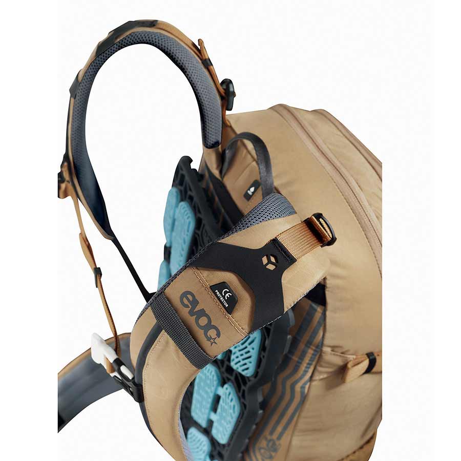 721226-02-SM::10::721226-02-SM::EVOC, Neo, Sac à dos avec protection, 16L, Or, SM