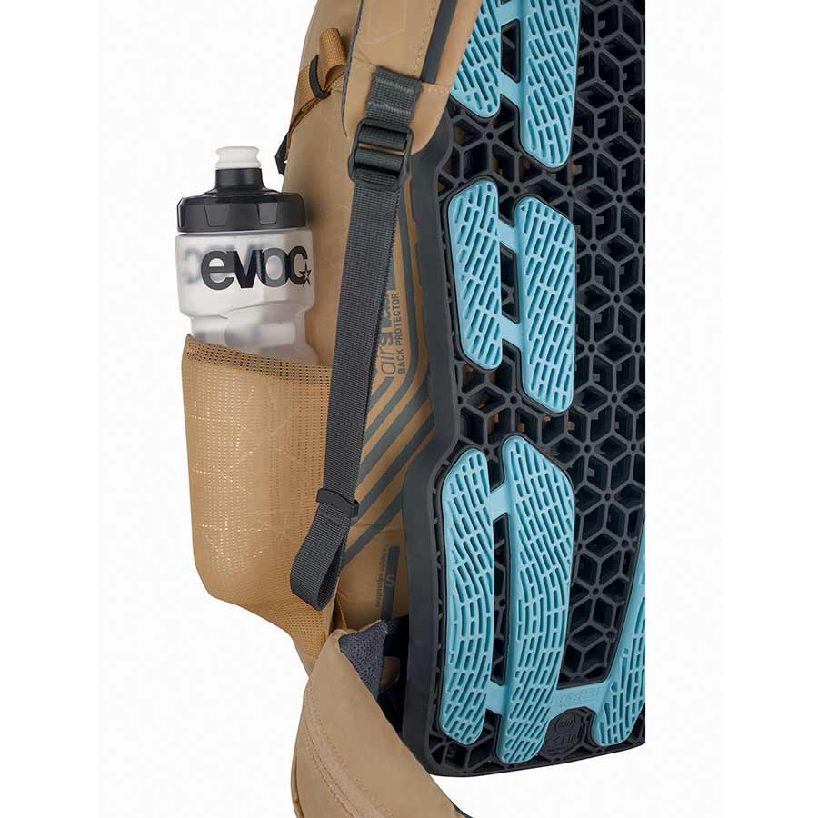721226-02-SM::14::721226-02-SM::EVOC, Neo, Sac à dos avec protection, 16L, Or, SM