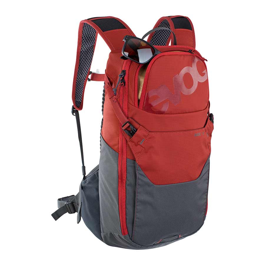 721368-02::2::721368-02::EVOC, Ride 12, Sac d'hydratation, Volume: 12L, Réservoir: Inclus (2L), Rouge Chili/Gris Carbone