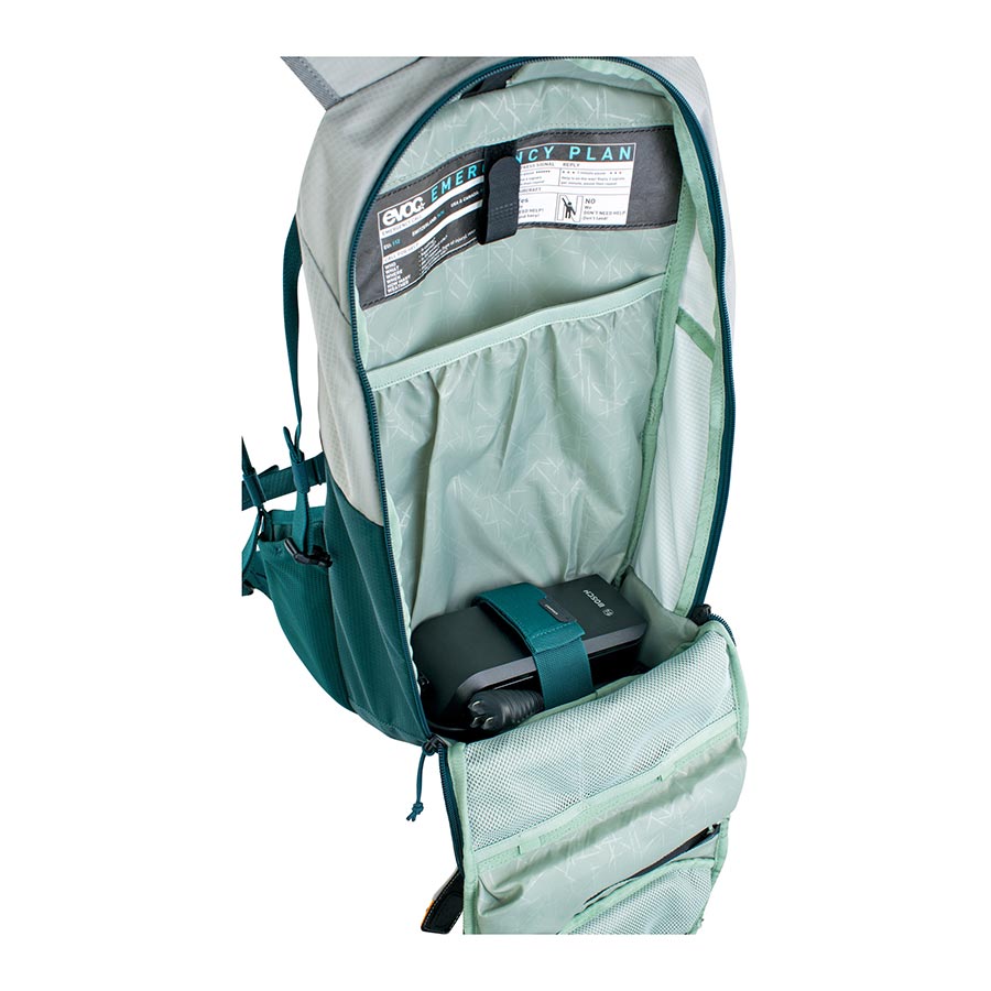 721429-02::5::721429-02::EVOC, E-Ride 12, Sac d'hydratation, Volume: 12L, Réservoir: Non inclus, Pierre/Pétrole