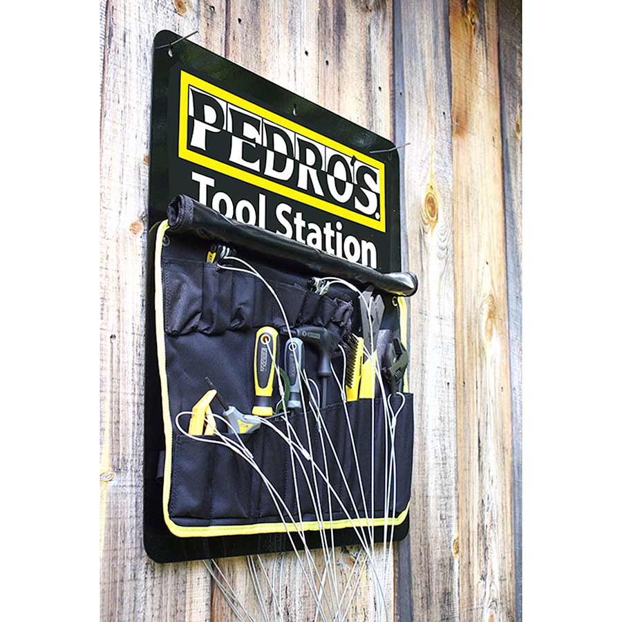 901691-01::2::901691-01::Pedros, Tool Station, Poste public pour réparation de vélo