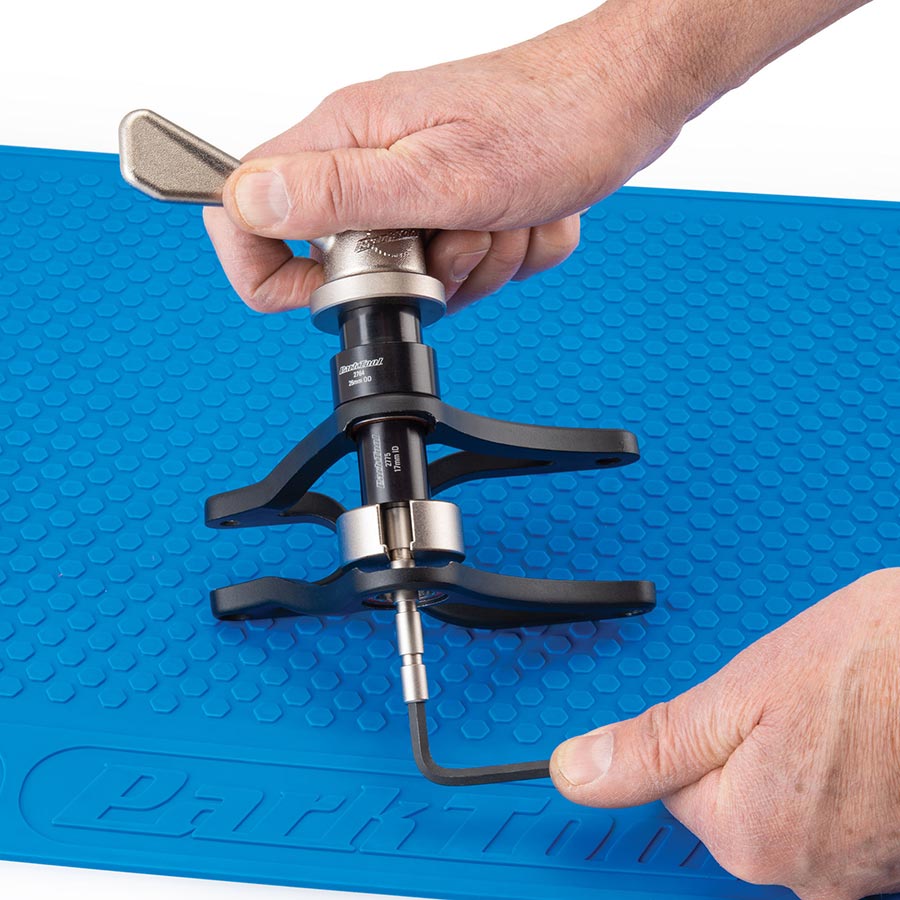 902040-01::2::902040-01::Park Tool, SBK-1, Outils pour roulements de suspension