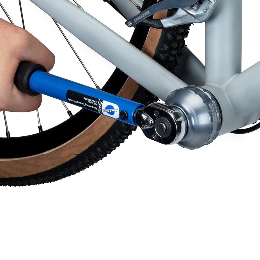902465-01::5::902465-01::Park Tool, BBT-27.3, Outil pour jeu de pédalier, 48.5mm/16 coches, 49.3mm/16 coches
