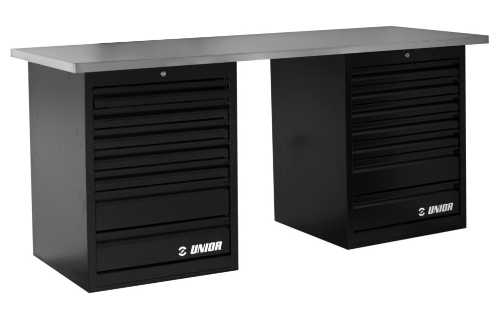 U-629897::0::U-629897::ETABLI TECHNIQUE AVEC DEUX ARMOIRES LARGES