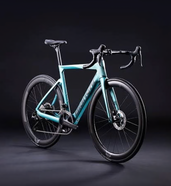 Bianchi Oltre Comp 105 DI2 2025