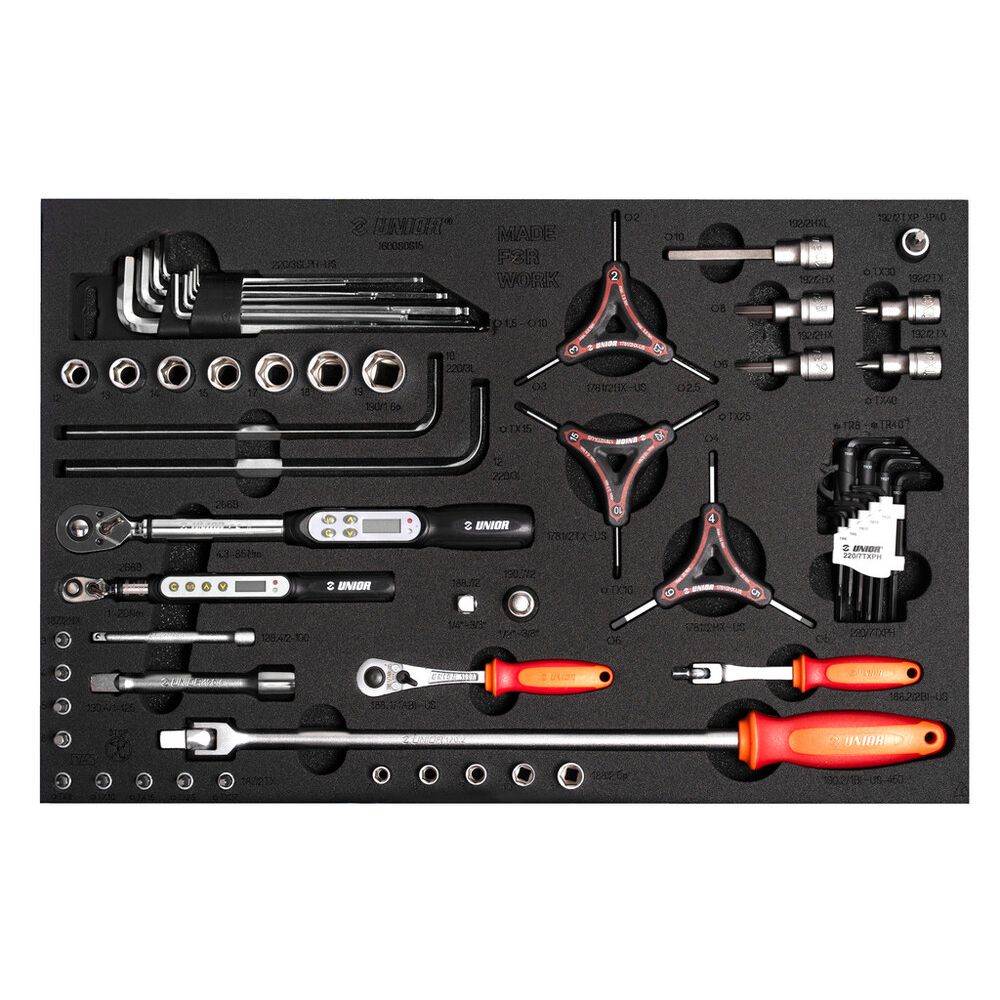 U-640020::0::U-640020::UNIOR PLATEAU D'OUTILS 1600SOS23