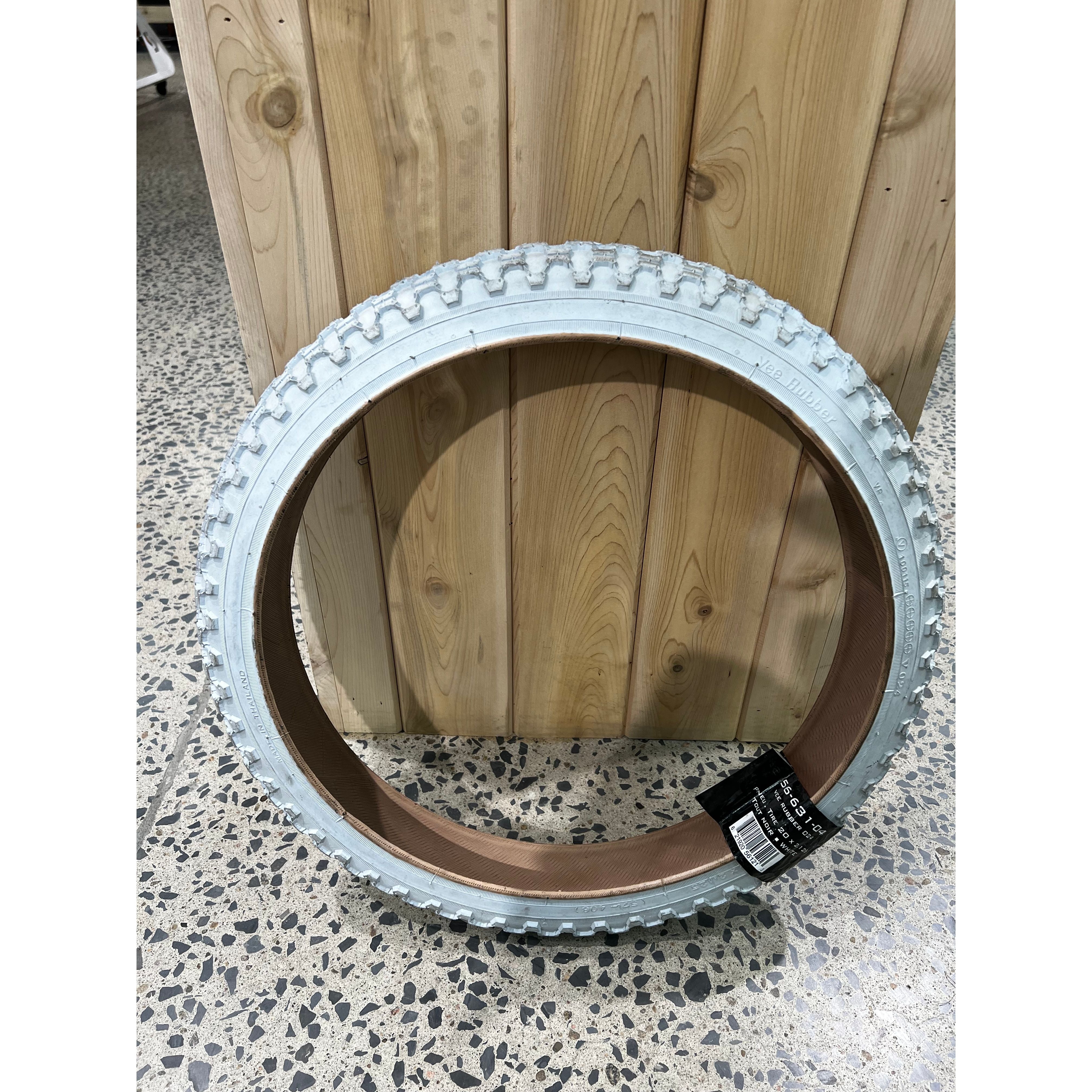 Pneu Damco Vee Rubber 024 20x2.125''