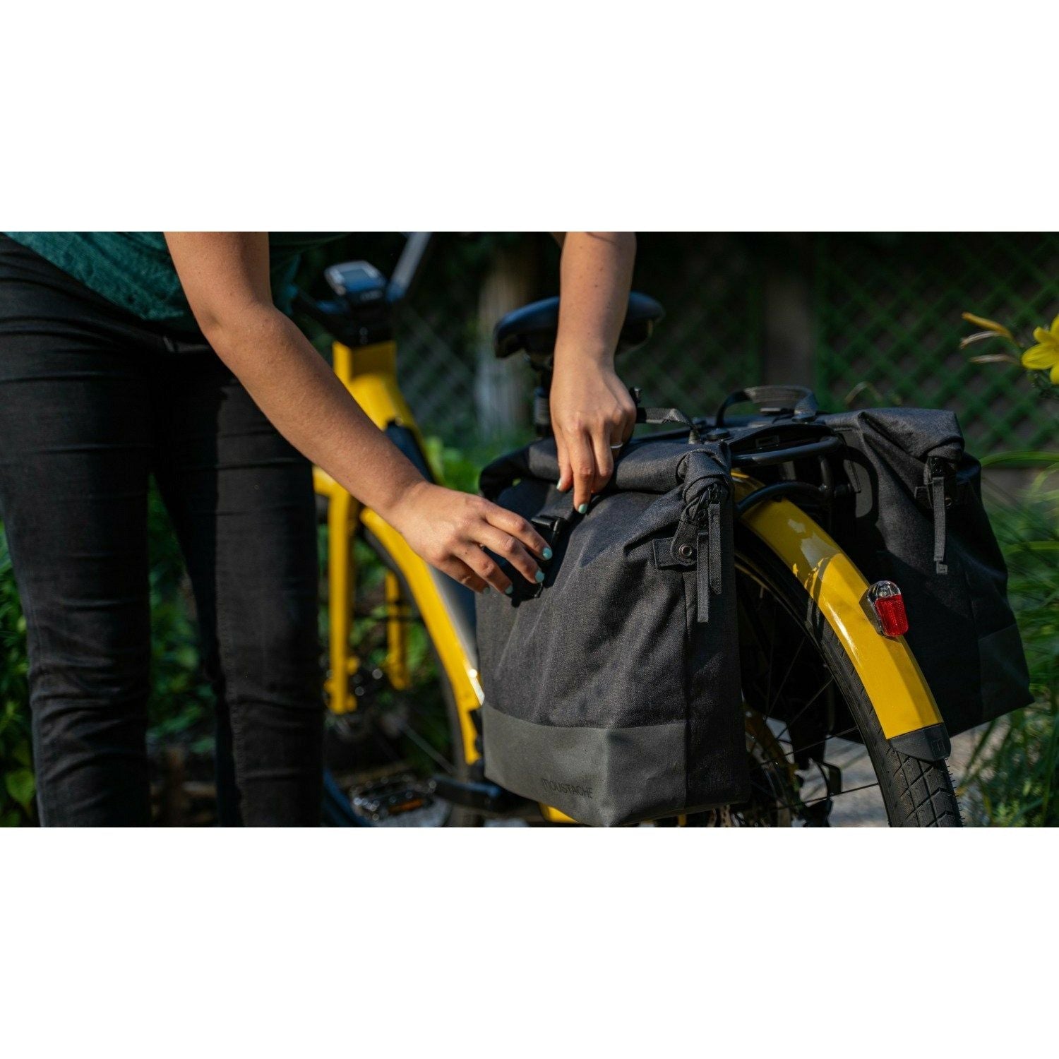 Moustache Sac Greg & Manu