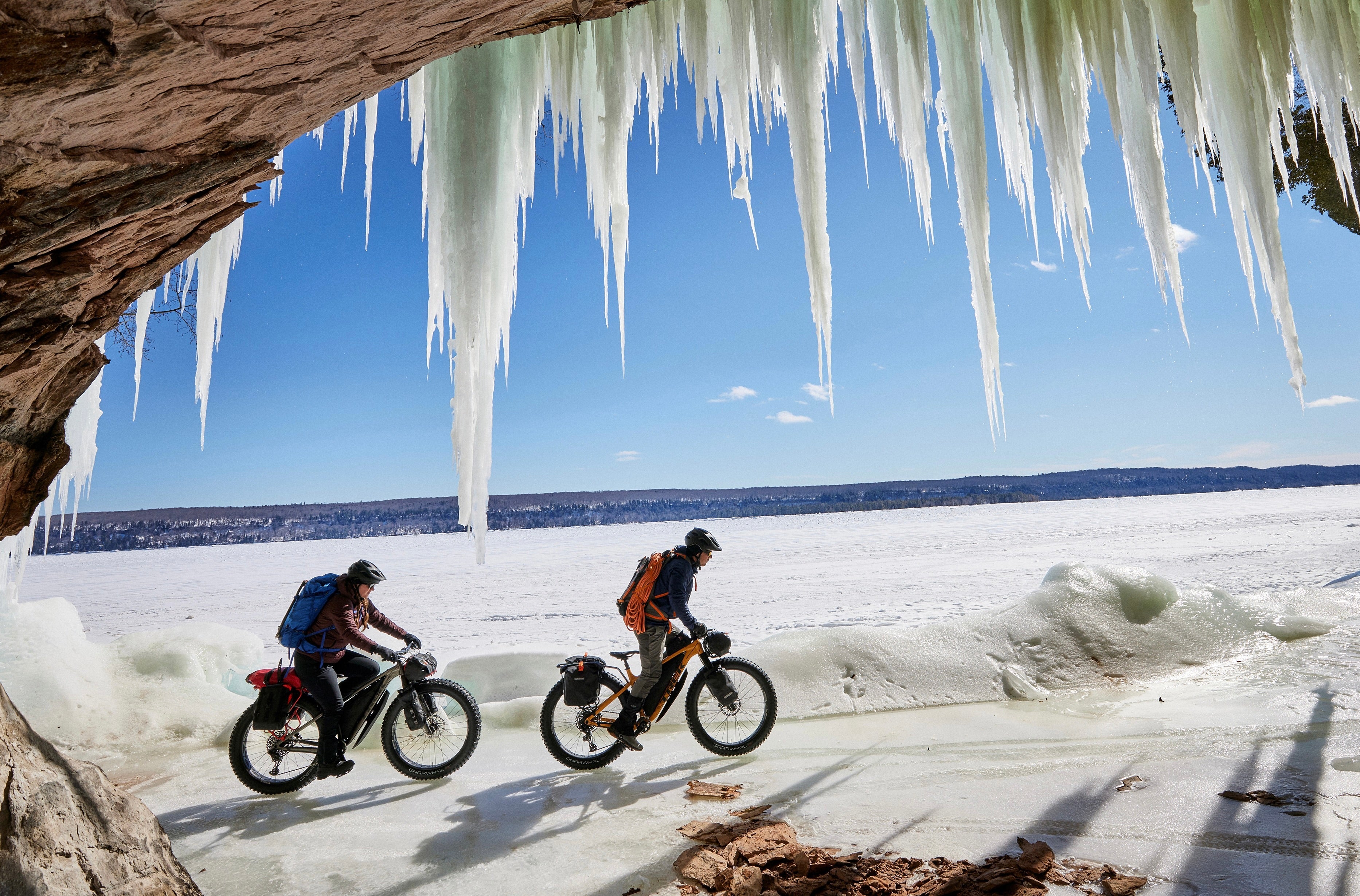 Gants, bottes et lunettes : l’équipement clé en fatbike