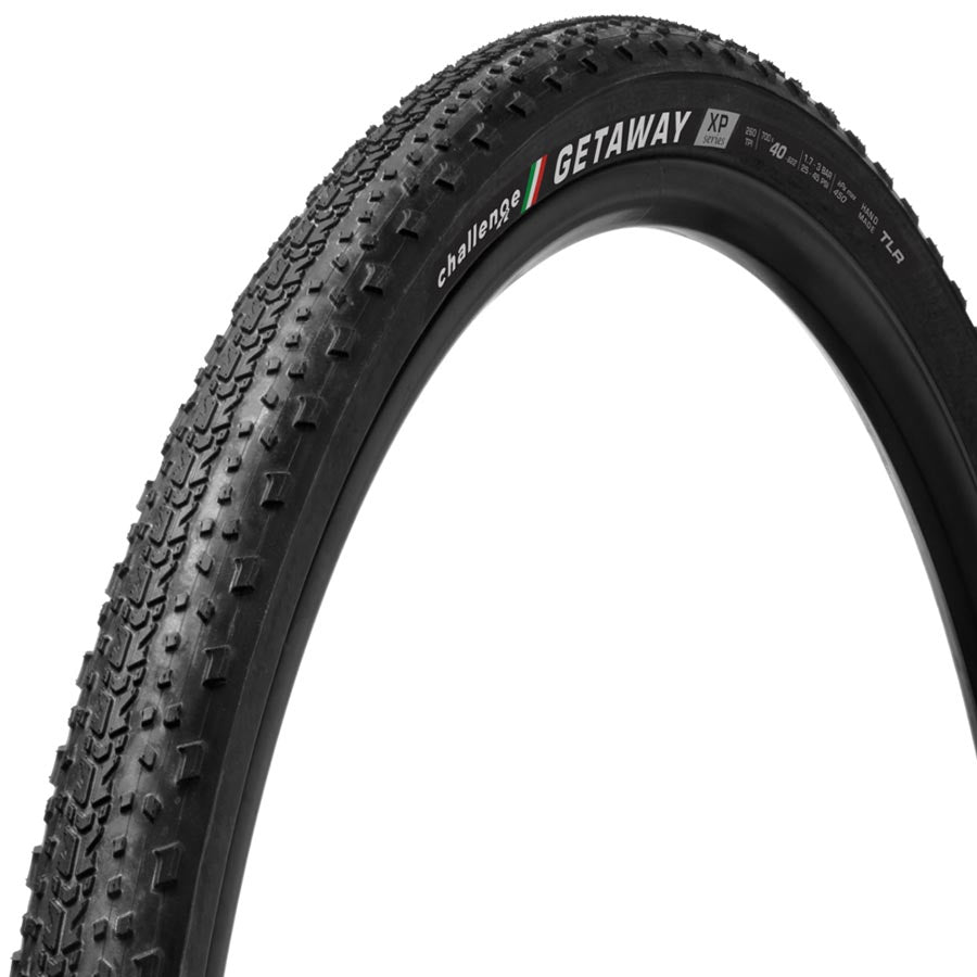 012011-01-700::0::012011-01-700::Challenge, Getaway XP, Pneu Gravel, 700x40C, Pliable, Tubeless Ready, SmartPlus, Corazza Armor Gold, 260TPI, Noir