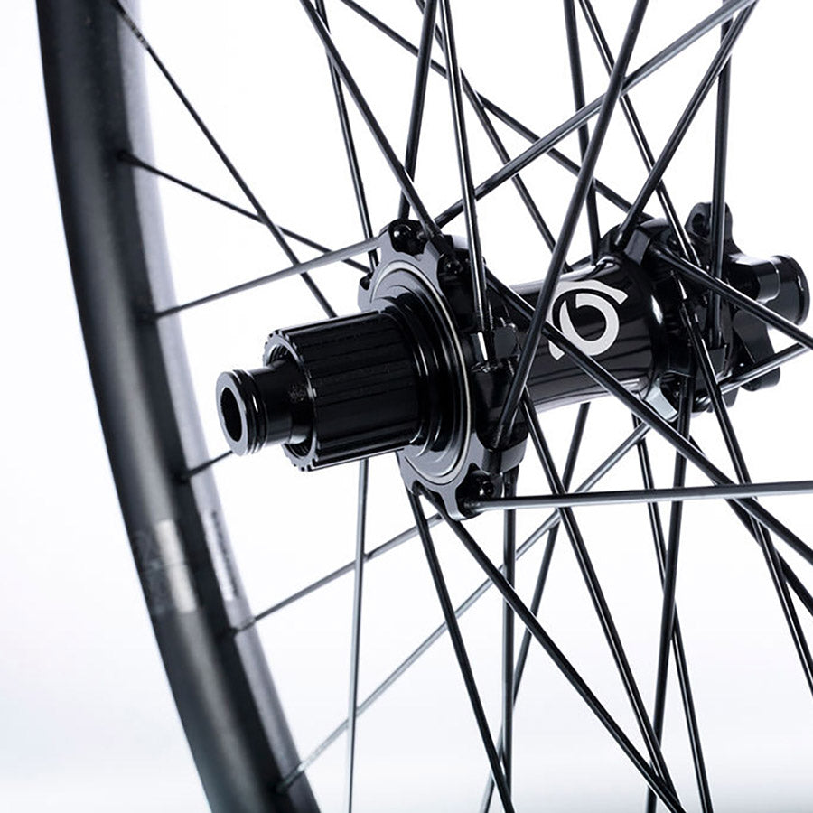042124-02-29::0::042124-02-29::Industry Nine, Hydra 2 Enduro, Roue, Arrière, 29'' / 622, Trous: 32, 12mm TA, 148mm, Disque IS 6-boulons, SRAM XD