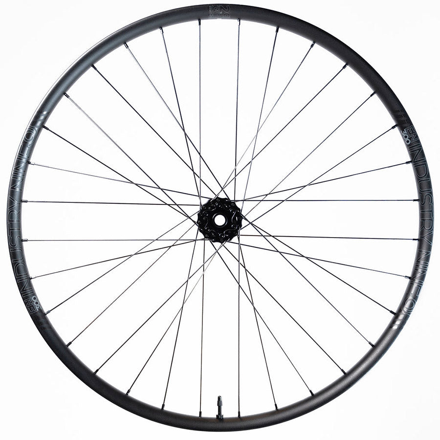 042125-01-29::0::042125-01-29::Industry Nine, Hydra 2 Enduro S, Roue, Avant, 29'' / 622, Trous: 32, 15mm TA, 110mm Boost, Disque IS 6-boulons
