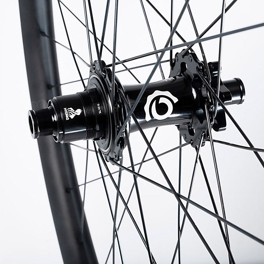 042125-05-29::0::042125-05-29::Industry Nine, Hydra 2 Enduro S, Roue, Arrière, 29'' / 622, Trous: 32, 12mm TA, 157mm, Disque IS 6-boulons, Shimano Micro Spline