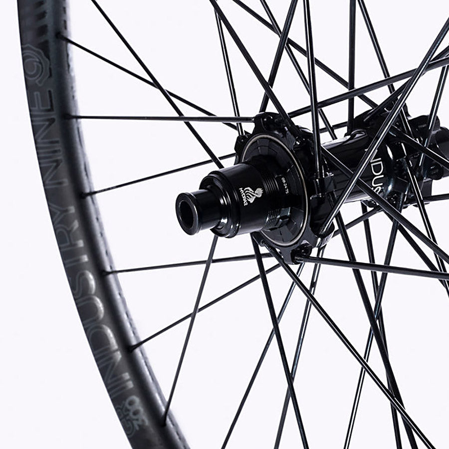 042126-02-29::0::042126-02-29::Industry Nine, Hydra 2 Grade S, Roue, Arrière, 29'' / 622, Trous: 32, 12mm TA, 148mm, Disque IS 6-boulons, SRAM XD
