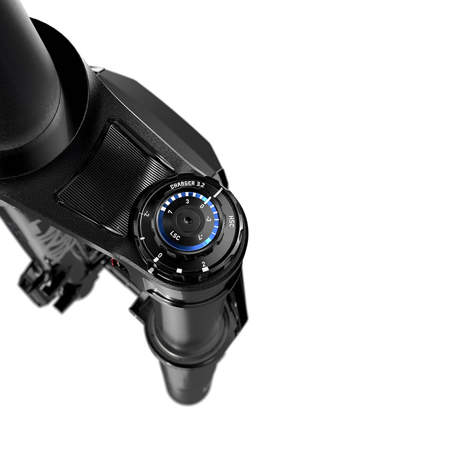 140994-12-29::3::140994-12-29::RockShox, Lyrik Ultimate E1, Fourche à suspension, 29'', Linear XL W/ButterCup, 140mm, 1-1/8''-1.5'', 15x110mm TA, Déport: 44mm, Noir