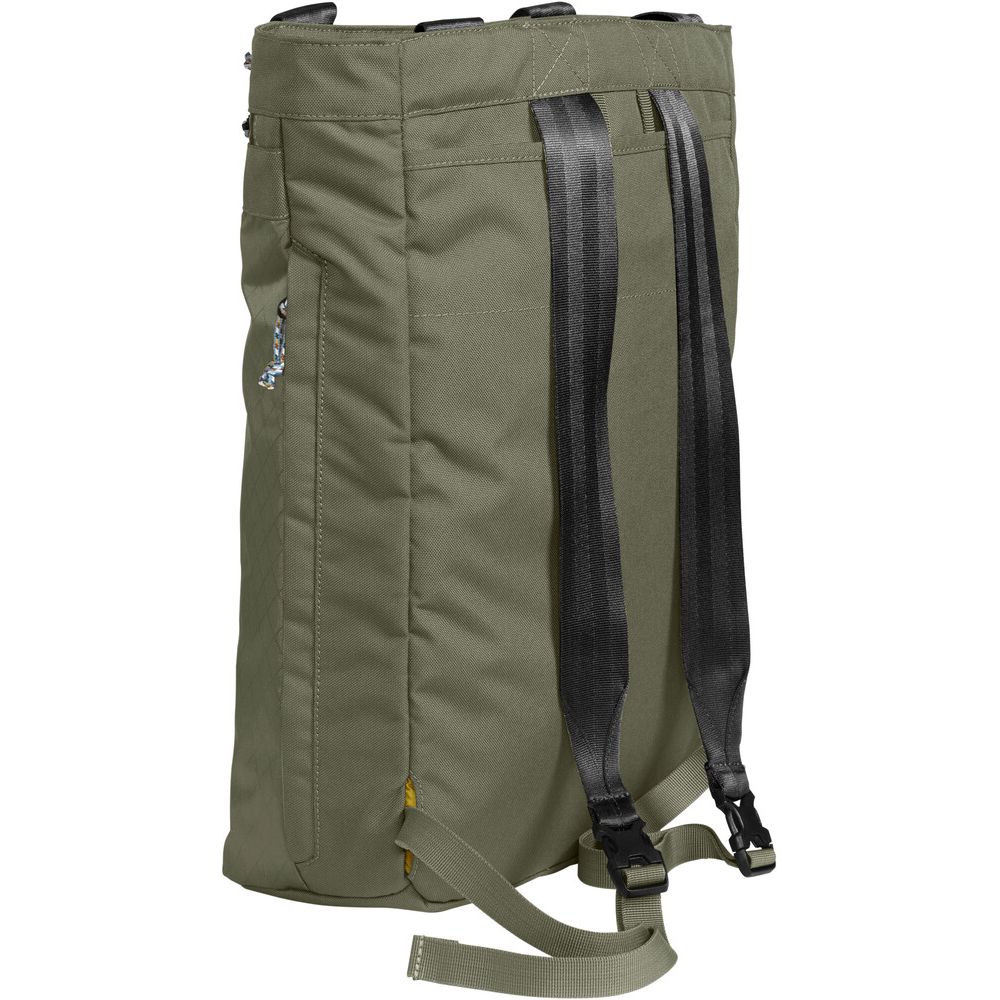 C-2138301000::1::C-2138301000::#PIVOT TOTE PACK DUSTY OLIVE