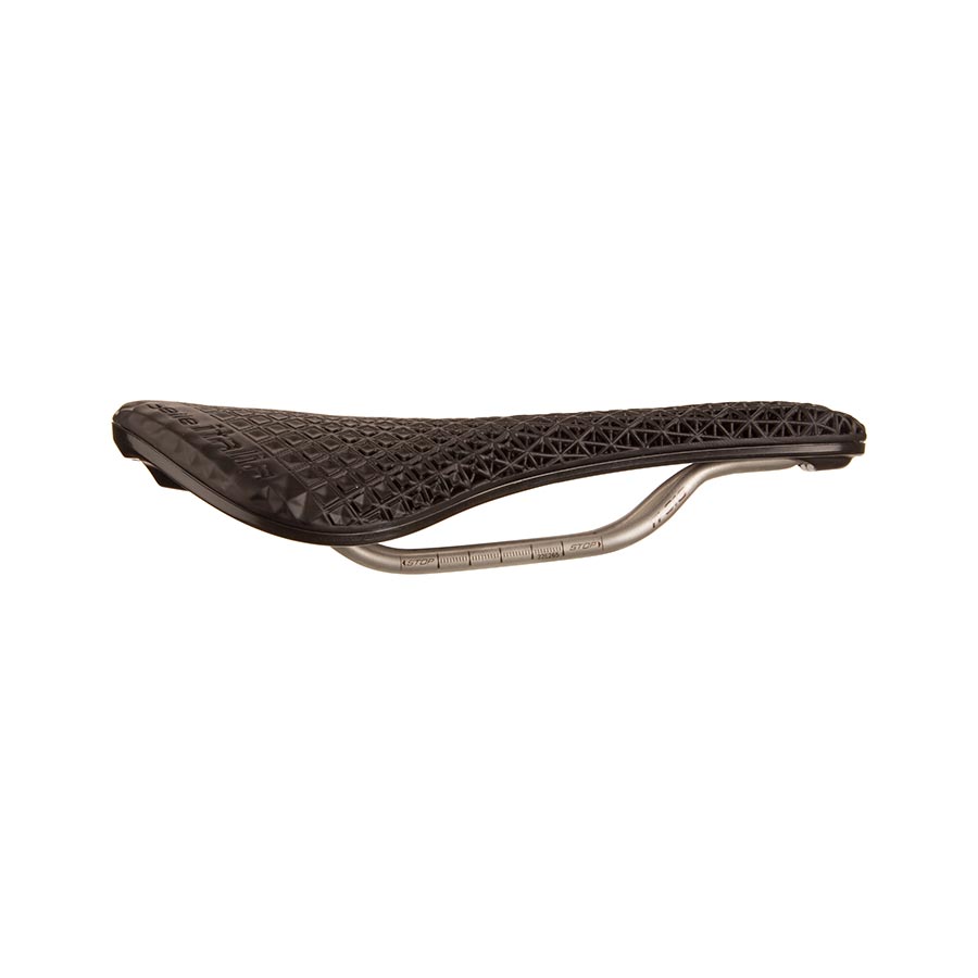 551255-02::1::551255-02::Selle Italia, Novus Boost Evo Superflow, Selle, Titanium, 245 x 145mm, Unisexe, Noir