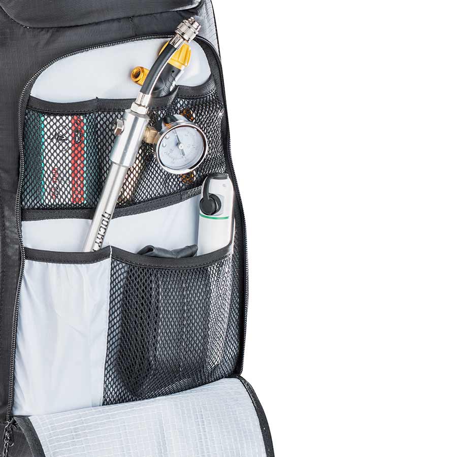 720583-01-ML::4::720583-01-ML::EVOC, FR Trail Blackline, Sac à dos, 20L, Noir, ML
