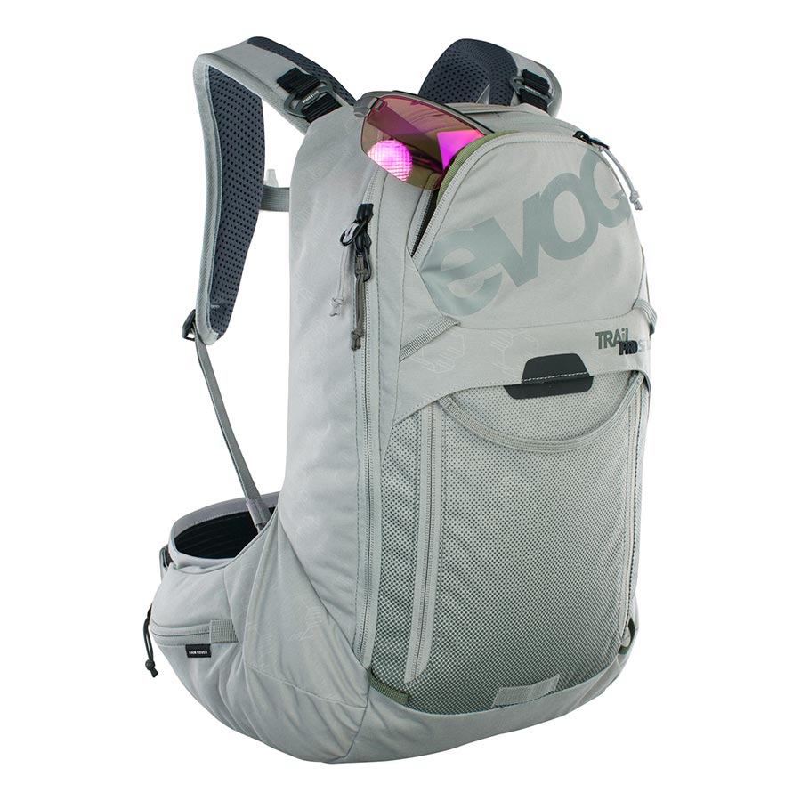 721473-02::3::721473-02::EVOC, Trail Pro SF 12, Sac à dos avec protection, 12L, Pierre, XS