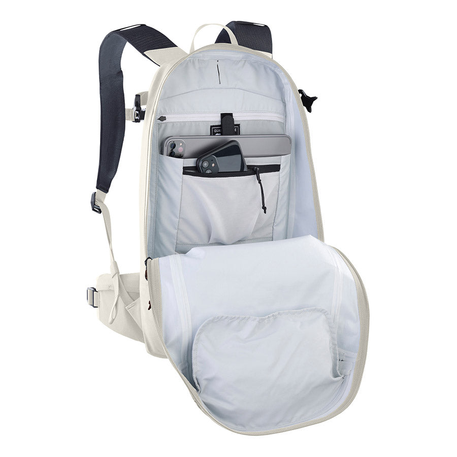 721629-02::9::721629-02::EVOC, Allride 3D WP 16, Sac à dos, 16L, Sable
