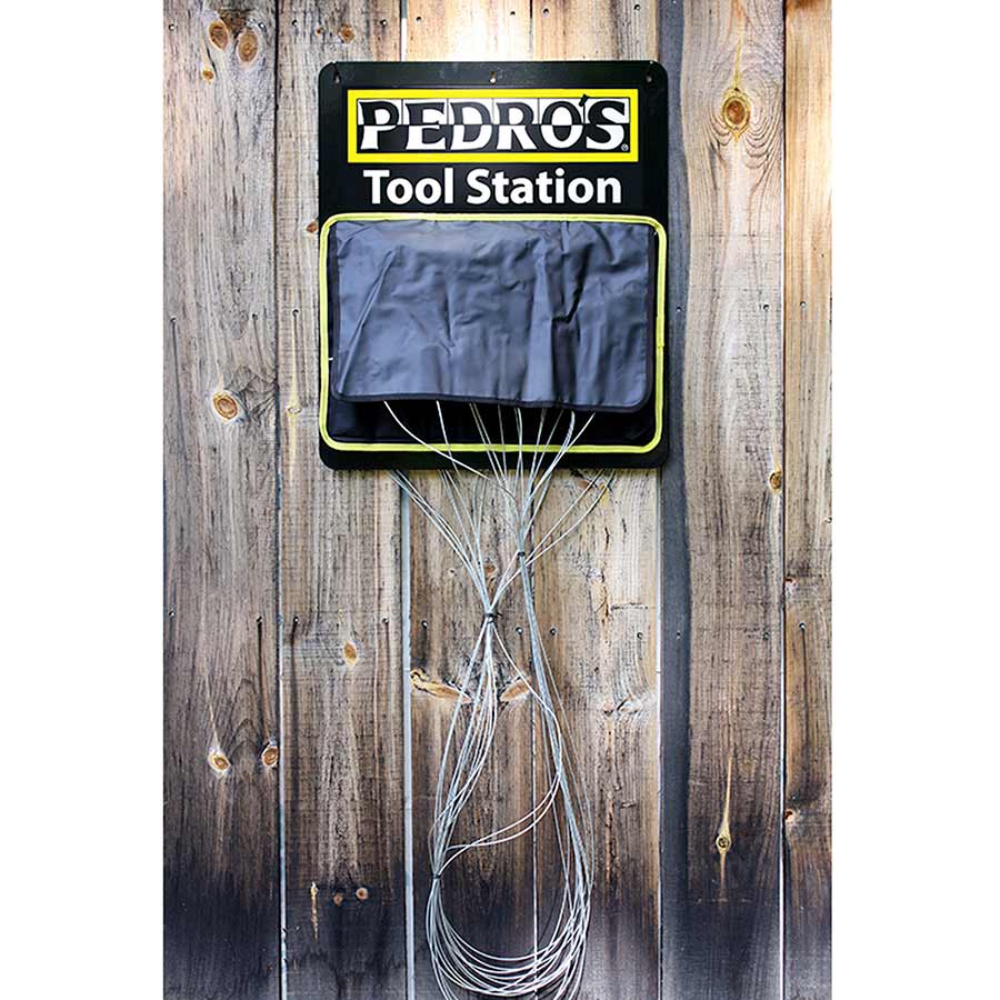 901691-01::1::901691-01::Pedros, Tool Station, Poste public pour réparation de vélo