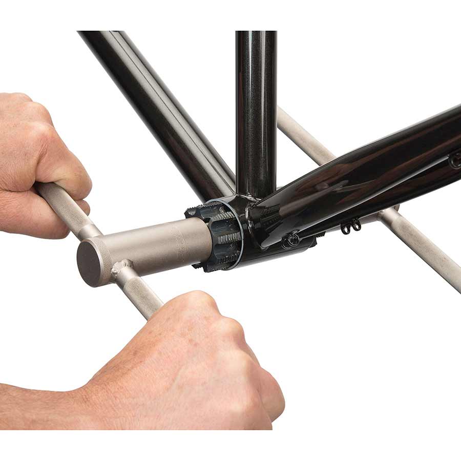 901750-02::1::901750-02::Park Tool, 647R, Taraud T47 Fileté Droit