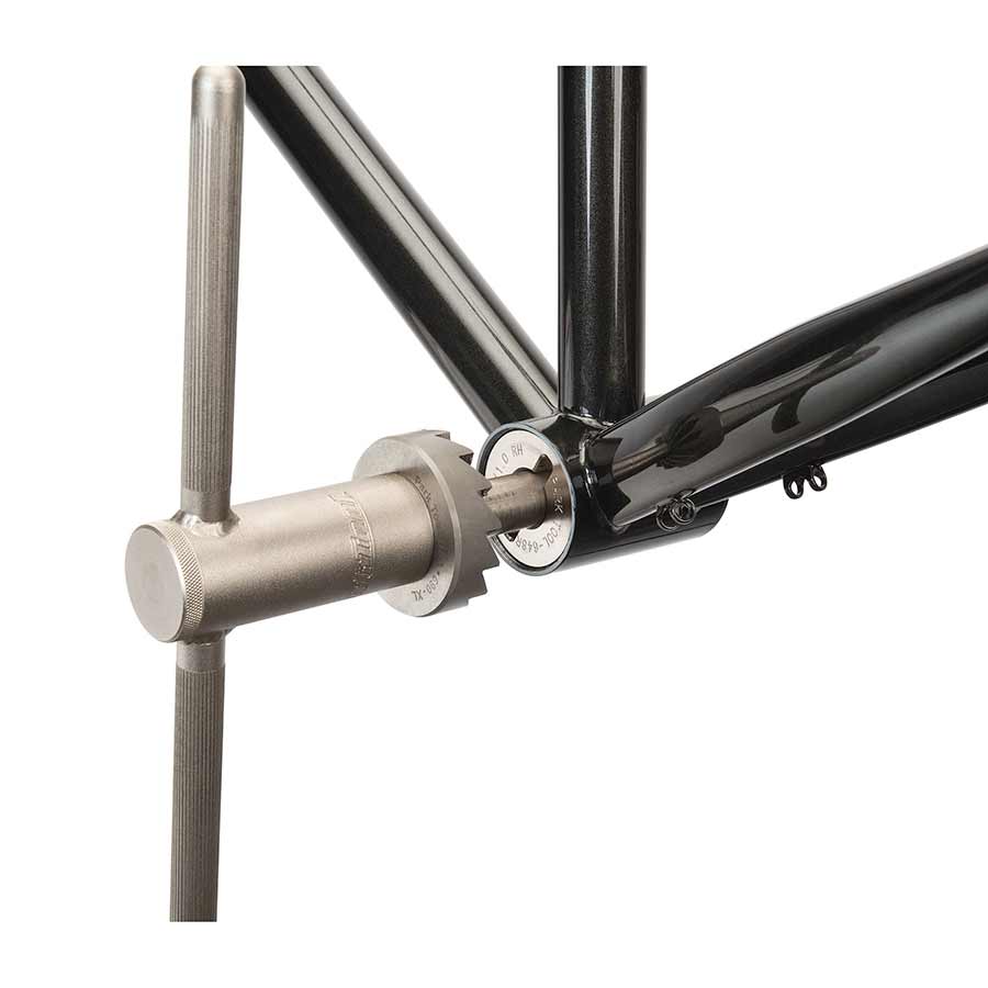 901751-01::1::901751-01::Park Tool, 648L, Guide T47 Fileté Gauche