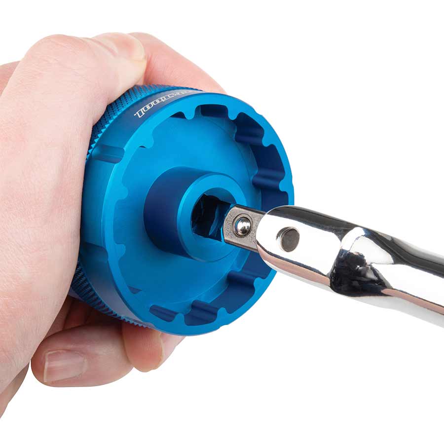 901920-01::2::901920-01::Park Tool, SWB-15, Clé à cardan avec prise 3/8''