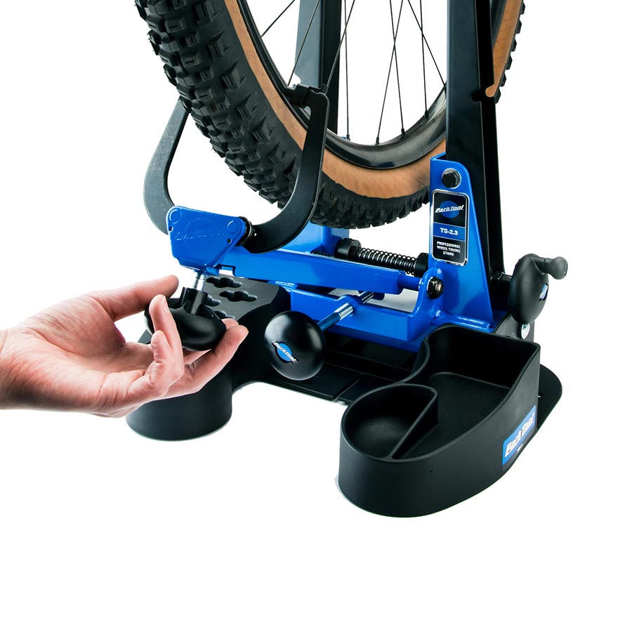 902490-01::2::902490-01::Park Tool, TS-2.3, Support de centrage de roues, Bleu