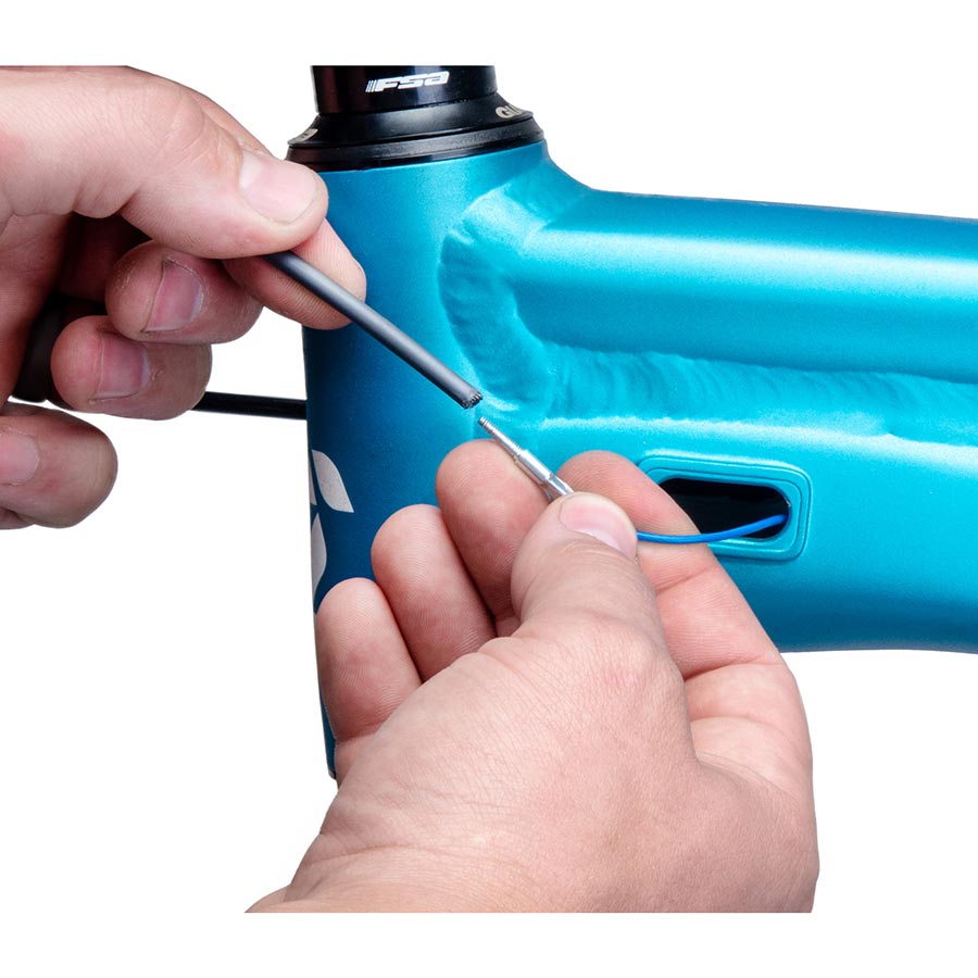 902605-01::2::902605-01::Park Tool, IR-1.3, Outil d'installation de câble internes