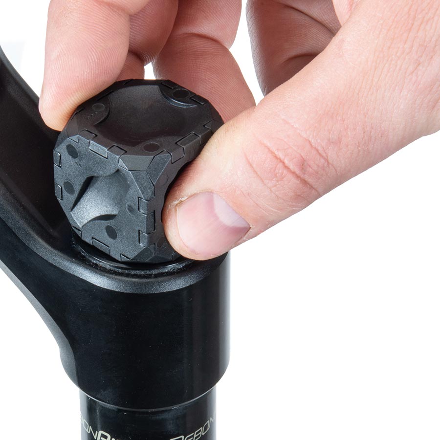 902834-01::4::902834-01::Park Tool, FCT-1, Outil pour capuchon ajusteur de fourche à suspension