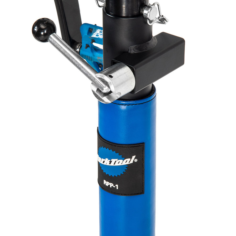 902902-01::4::902902-01::Park Tool, PRS-2.4-1, Pied de réparation d'atelier, avec tête 100-3C, Base vendue séparément
