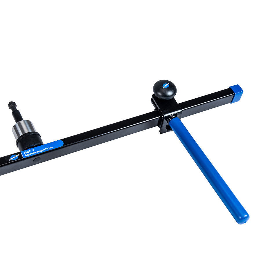 902939-01::3::902939-01::Park Tool, ASF-1, Support ajustable pour pied de réparation, Procure 2 points de support sur tout type de vélo