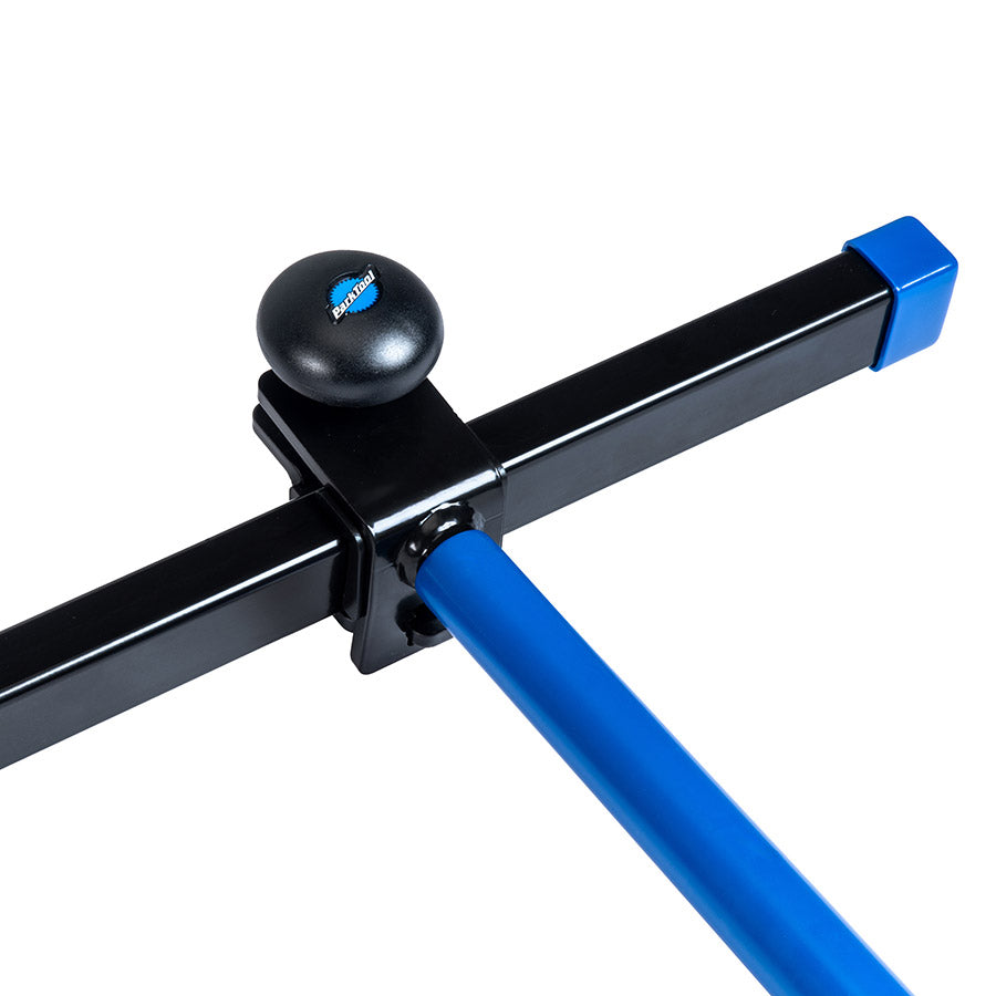 902939-01::8::902939-01::Park Tool, ASF-1, Support ajustable pour pied de réparation, Procure 2 points de support sur tout type de vélo