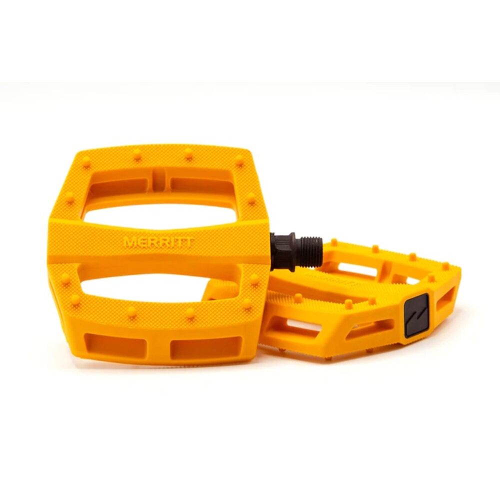 ME-PEDME3000GOL::0::ME-PEDME3000GOL::MERRITT P1 PEDAL GOLDENROD