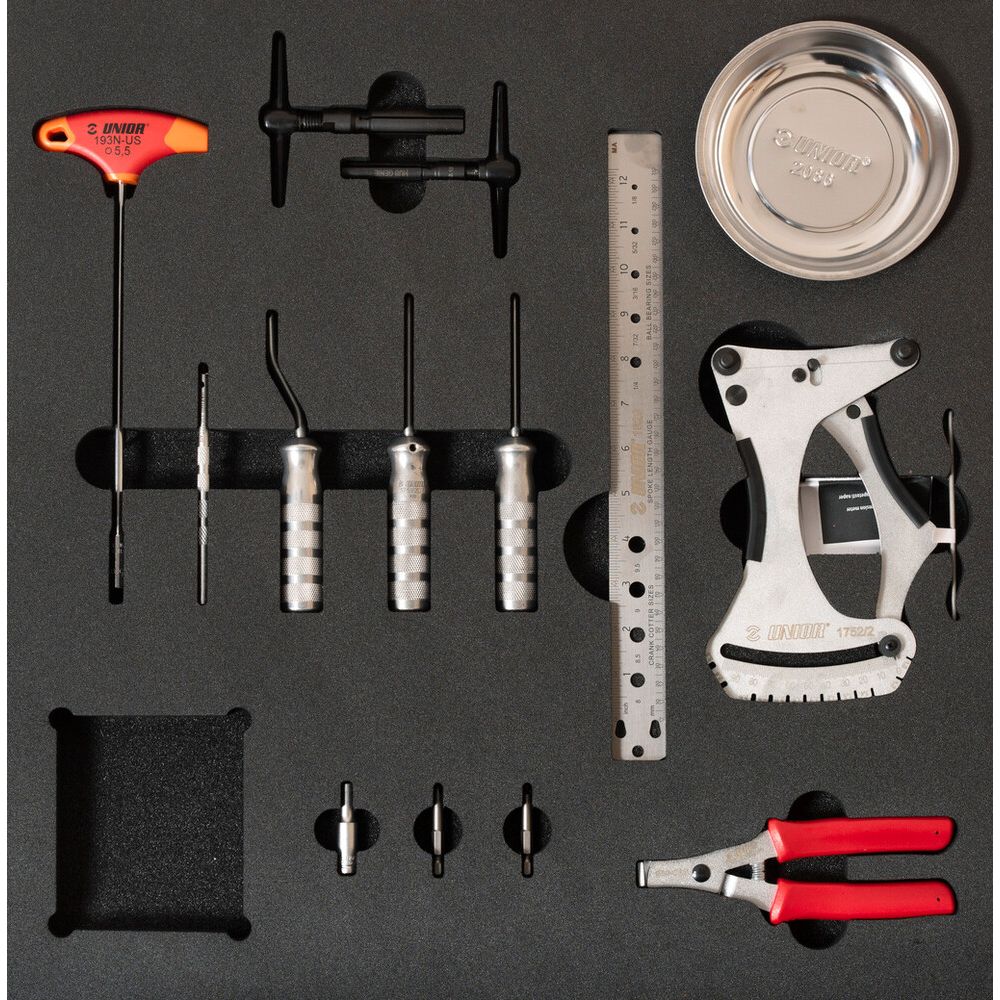 U-629839::0::U-629839::UNIOR PLATEAU D'OUTILS 12600C ROUES