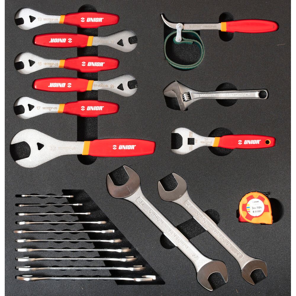 U-629842::0::U-629842::UNIOR PLATEAU D'OUTILS 22600D
