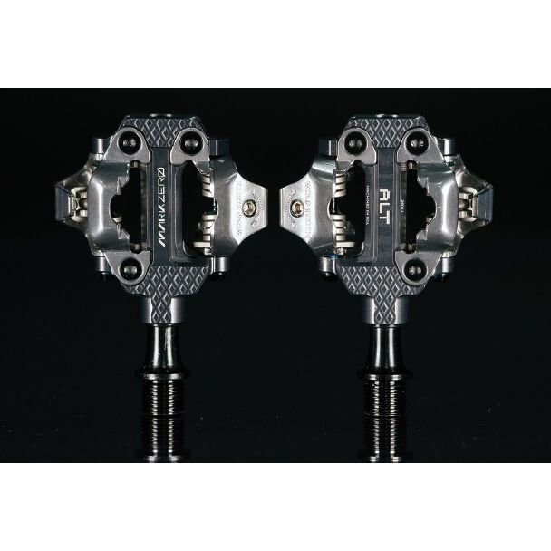 WO-ALT-CLPS-MK0-SGR::0::WO-ALT-CLPS-MK0-SGR::WOLFTOOTH MK0 ALT XC AUTO. PÉDALE GRIS