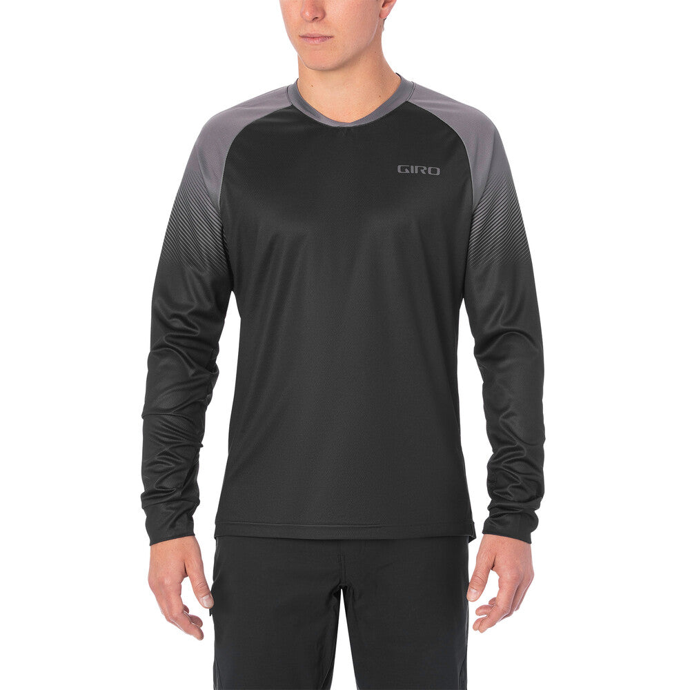 GA-7114846::0::GA-7114846::#M LS ROUST JERSEY BLK/CHAR TRNSTN L
