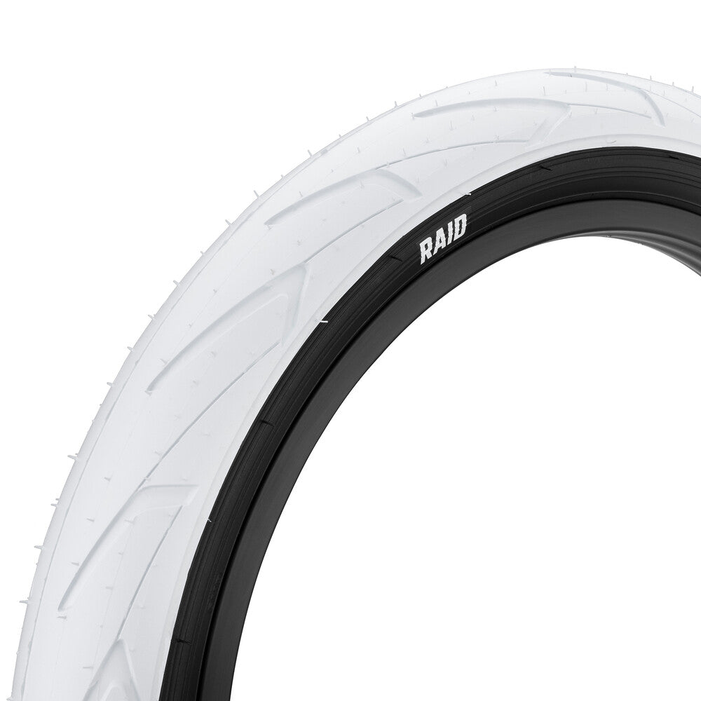 MI-MN6720WHTBK::0::MI-MN6720WHTBK::RAID PNEU 20X2.4IN WHITE W/ BLACK WALL
